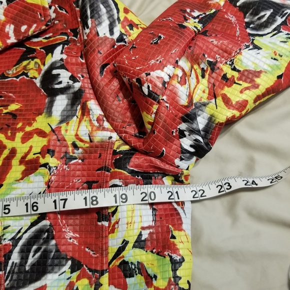 Sara Isabella Floral Coated Textured Lined Cuffed Sleeve Open Front Blazer - Picture 13 of 14